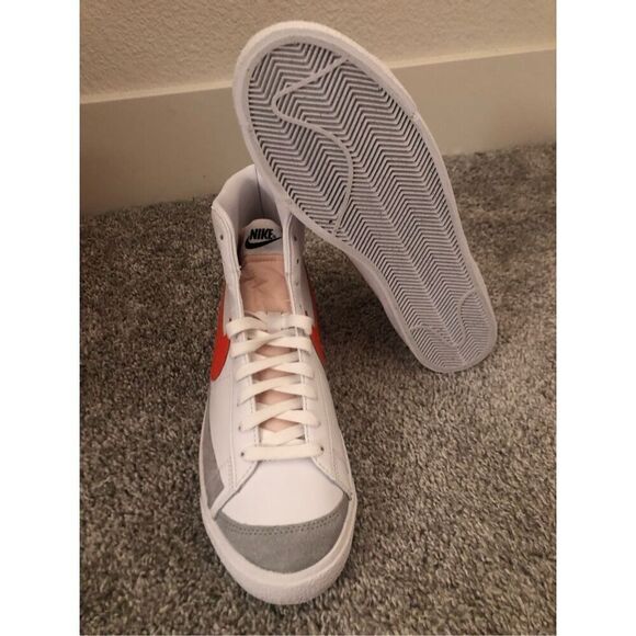 Nike Blazer Mid \'77 Vintage Men\'s Shoes Size 10/ Women’s Size 11.5